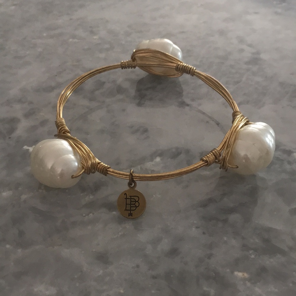 Bourbon & Bowties Pearl Bangle